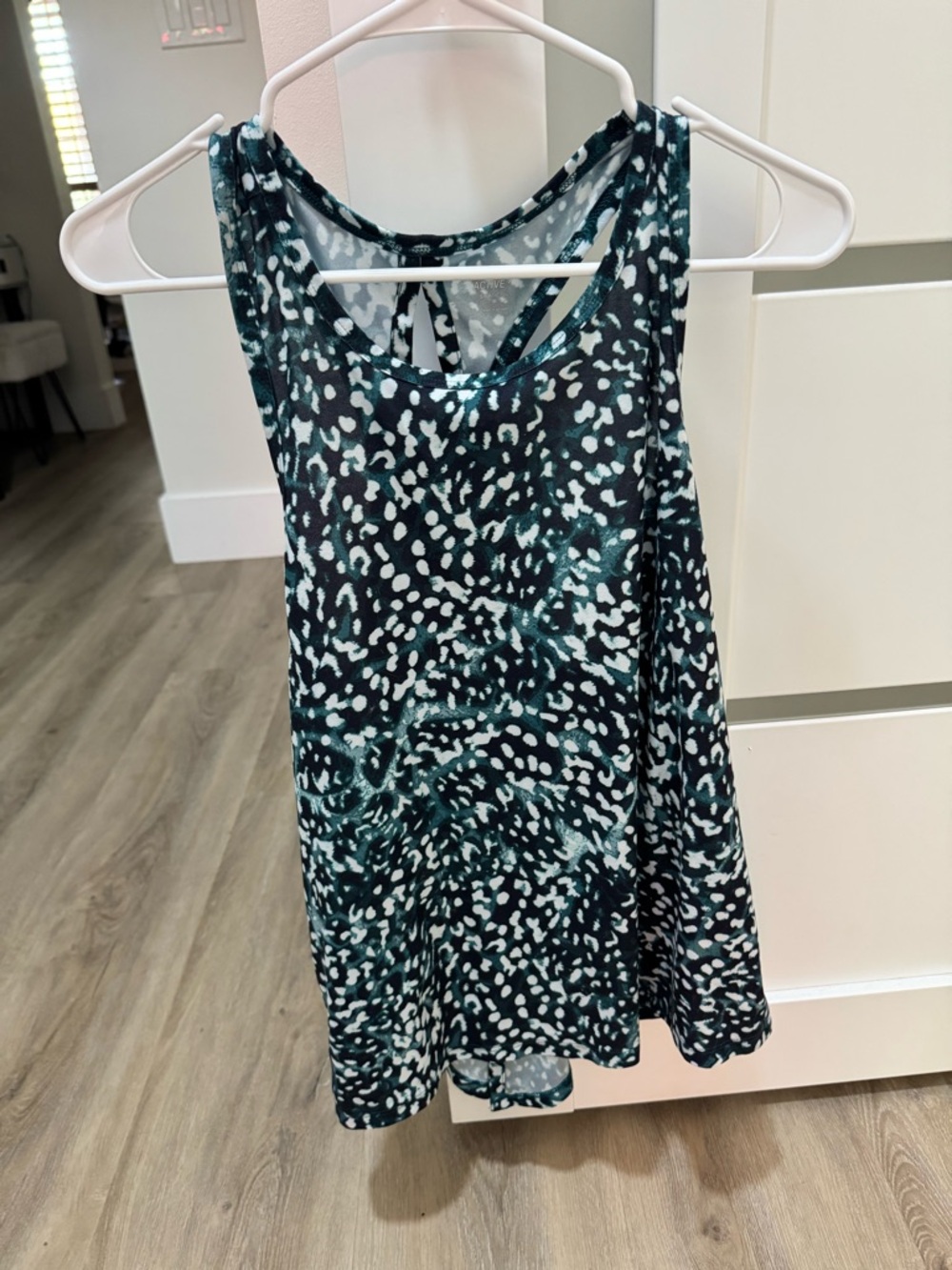 Old Navy Workout Tank – Abstract Print – Size (M)
